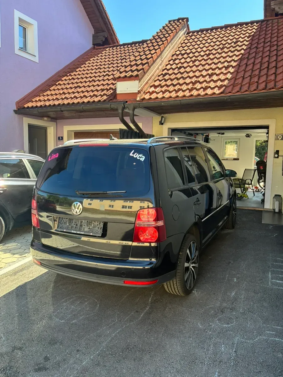 Volkswagen Touran 2007 photo 3