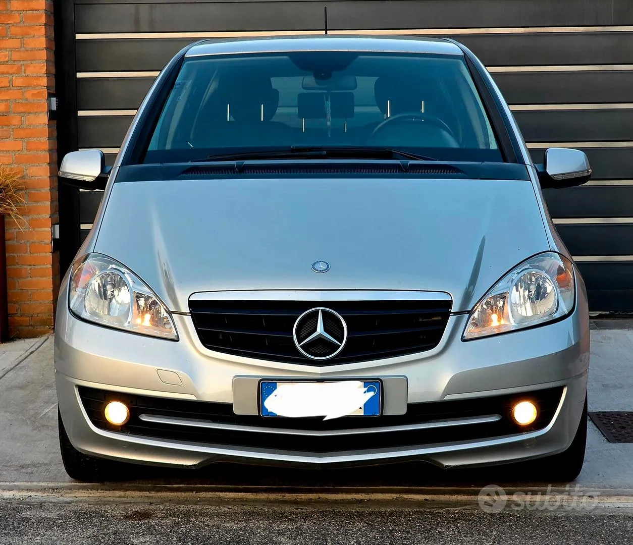 Mercedes-Benz A 160 2013 photo 2