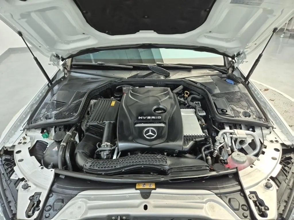 Mercedes-Benz C-Class 2018 photo 5