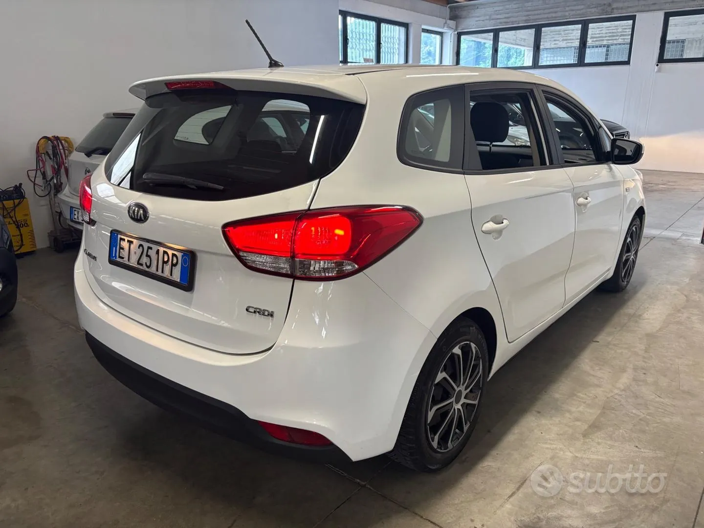 Kia Carens 2014 photo 4