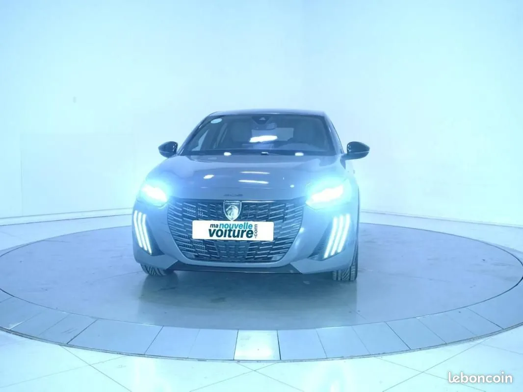 Peugeot 208 2024 photo 2