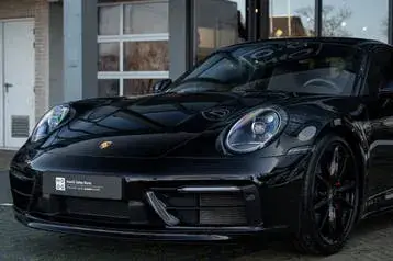 Porsche 911 2020 photo 2