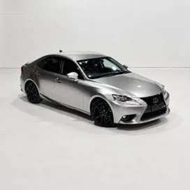 Lexus Is 300H 2015 photo 2