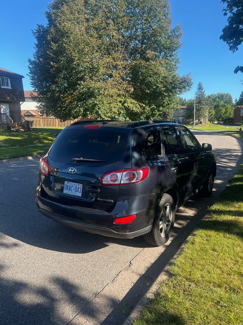 Hyundai Santa Fe 2011 photo 2