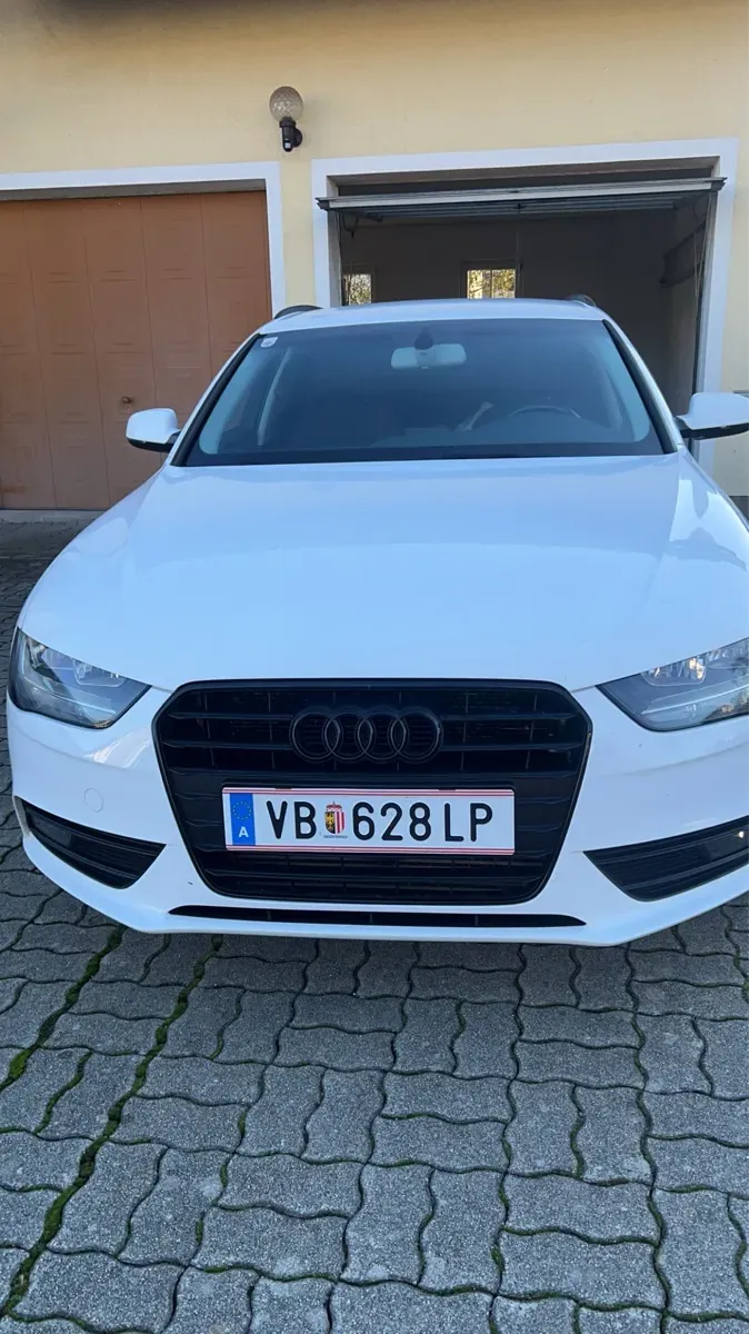 Audi A4 2013 photo 3