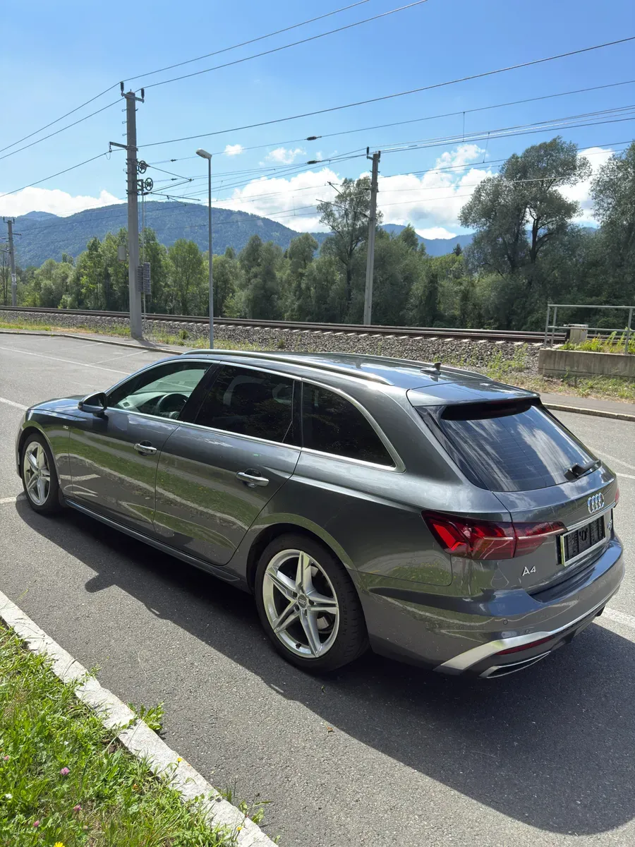 Audi A4 2020 photo 2