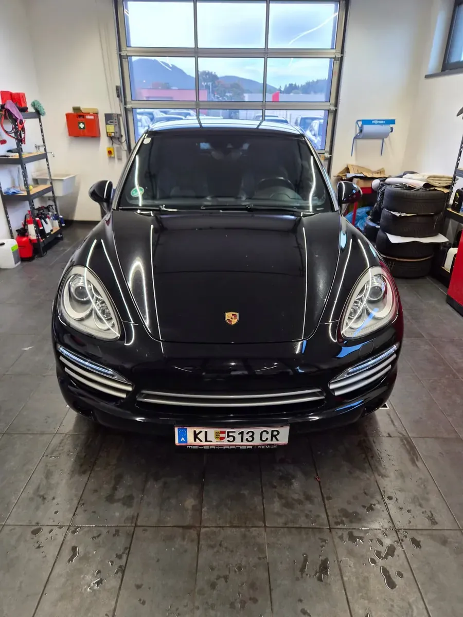 Porsche Cayenne 2014 photo 2