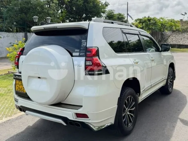 Toyota Land Cruiser Prado 2015 photo 3
