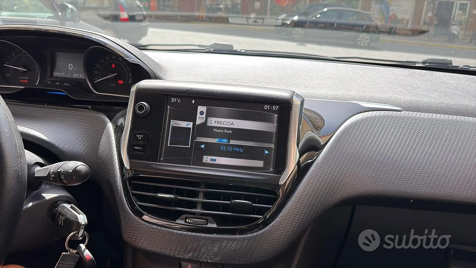 Peugeot 208 2013 photo 5