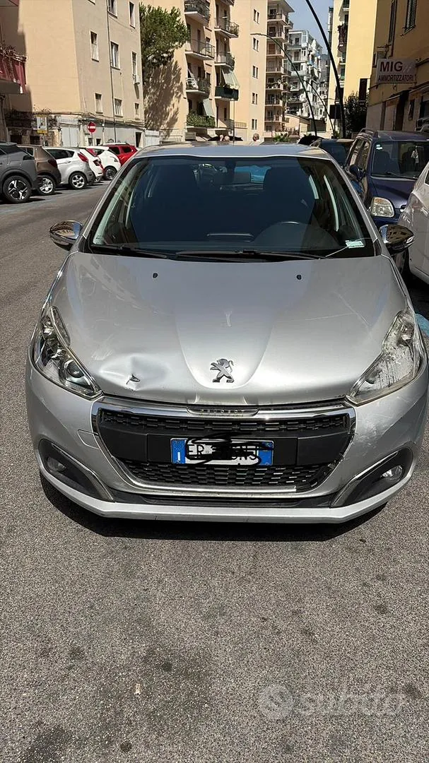 Peugeot 208 2013 photo 4