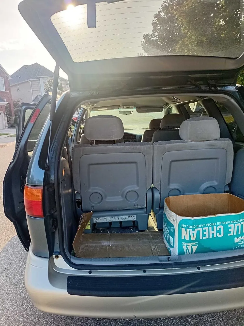 Toyota Sienna 2000 photo 3