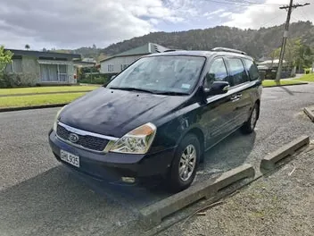 Kia Carnival 2012 photo 3