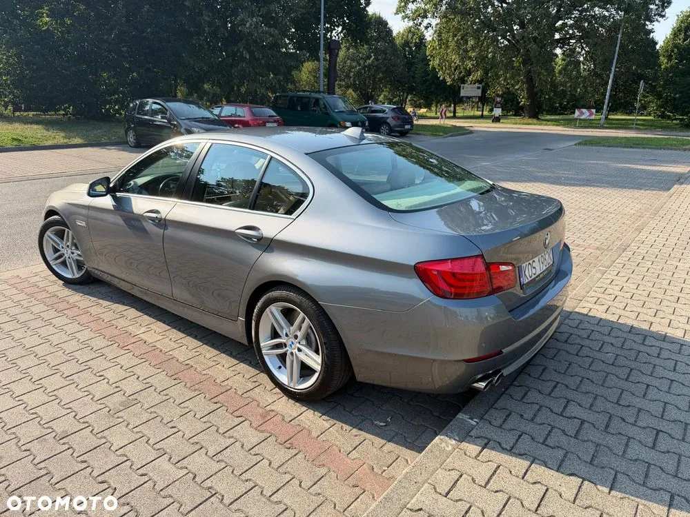 BMW 523I 2011 photo 5