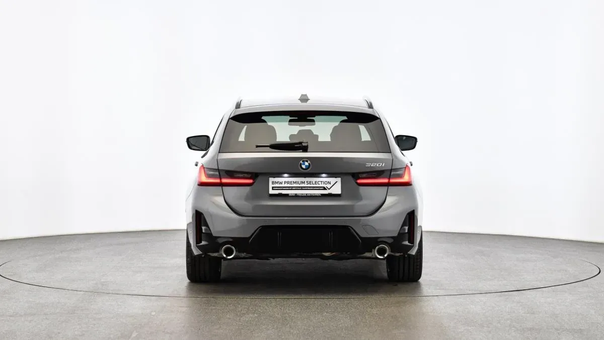 BMW 3 Series 2025 photo 2