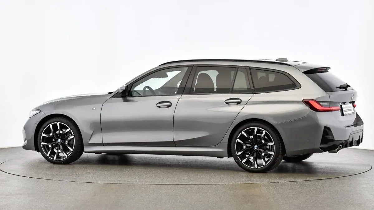 BMW 3 Series 2025 photo 3