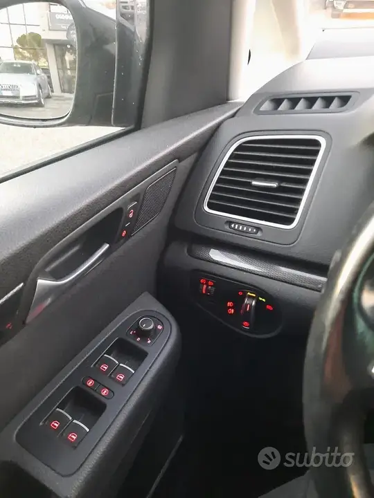 Seat Alhambra 2017 photo 2