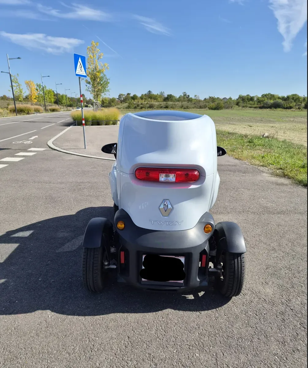 Renault Twizy 2016 photo 2