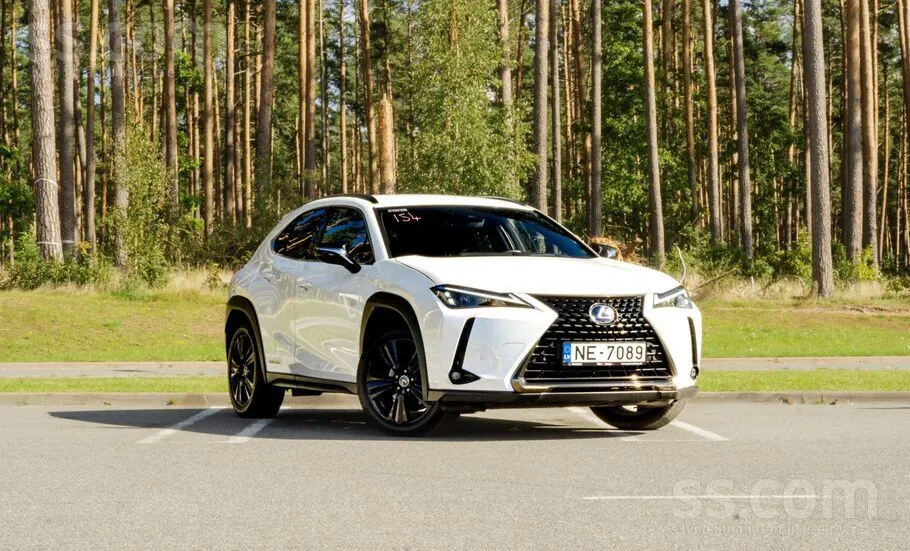 Lexus Ux 2021 photo 2