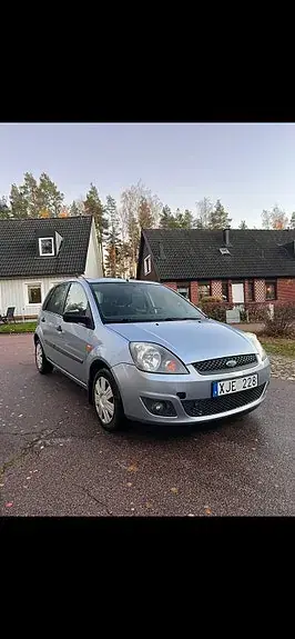 Ford Fiesta 2006 photo 2