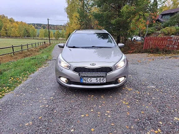 Kia Ceed 2013 photo 2