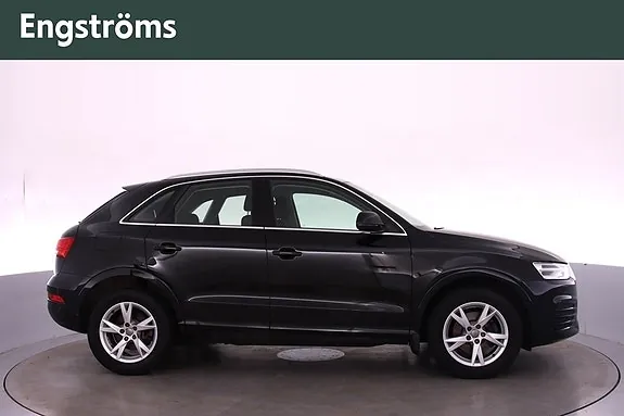 Audi Q3 2018 photo 2
