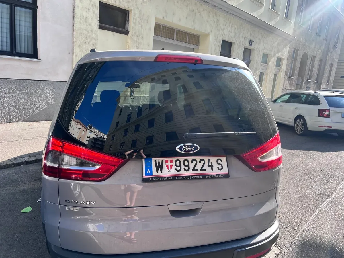 Ford Galaxy 2014 photo 2