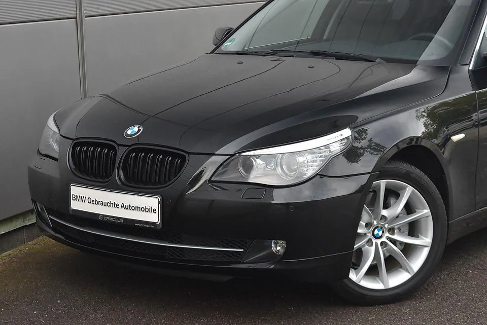 BMW 525I