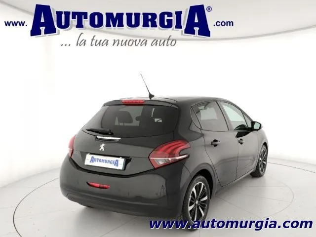 Peugeot 208 2019 photo 4