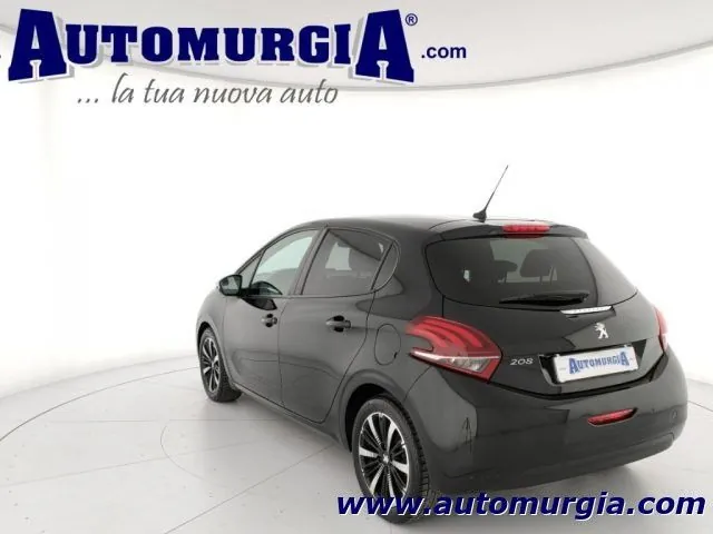 Peugeot 208 2019 photo 3