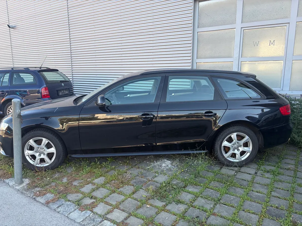 Audi A4 2008 photo 2