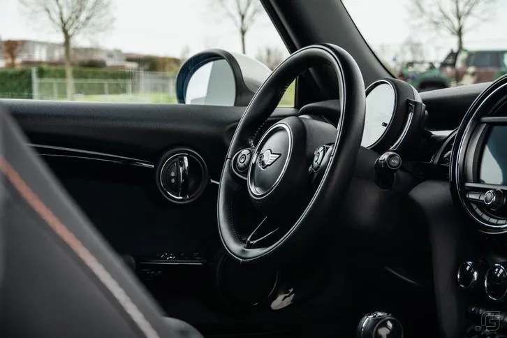 Mini One 2018 photo 2