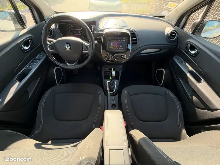Renault Captur 2017 photo 2