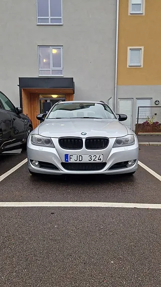 BMW 320D 2012 photo 2