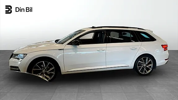 Skoda Superb 2022 photo 2