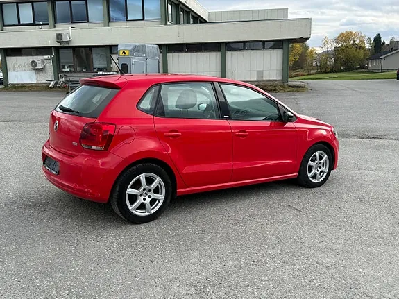 Volkswagen Polo 2012 photo 5