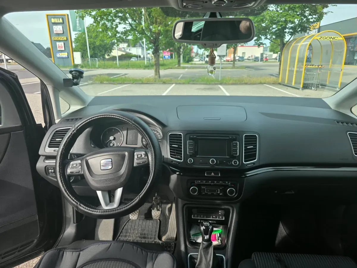 Seat Alhambra 2011 photo 3