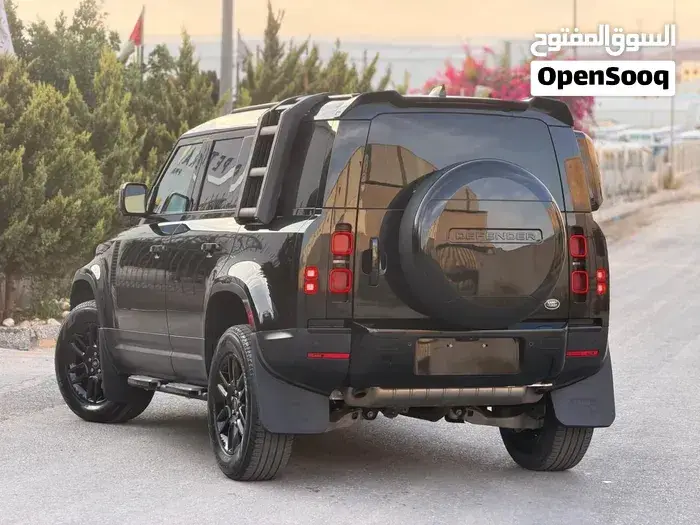 Land Rover Defender 2022 photo 4
