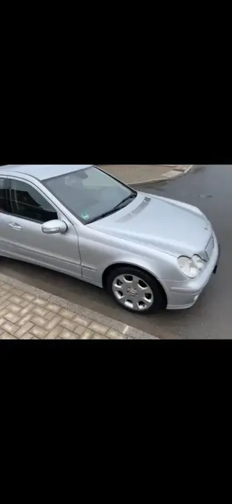 Mercedes-Benz C 320