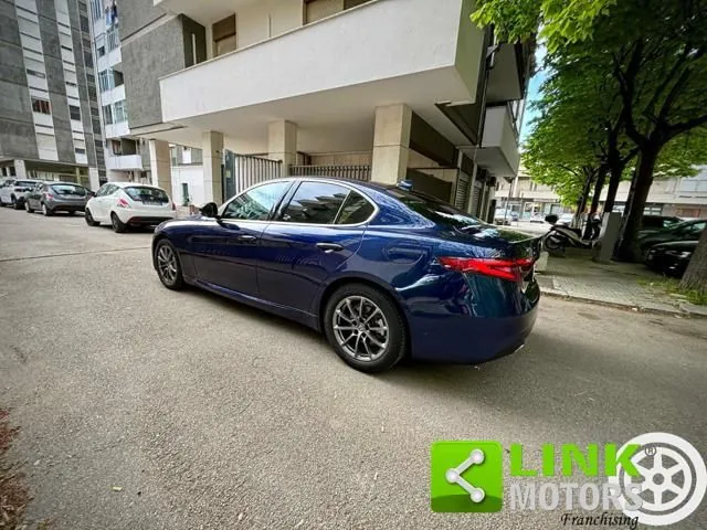 Alfa Romeo Giulia 2019 photo 3