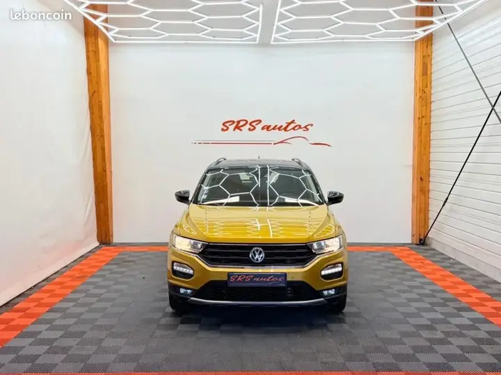 Volkswagen T-Roc 2019 photo 2