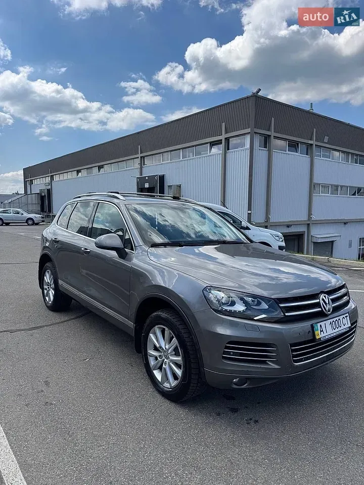 Volkswagen Touareg 2012 photo 2