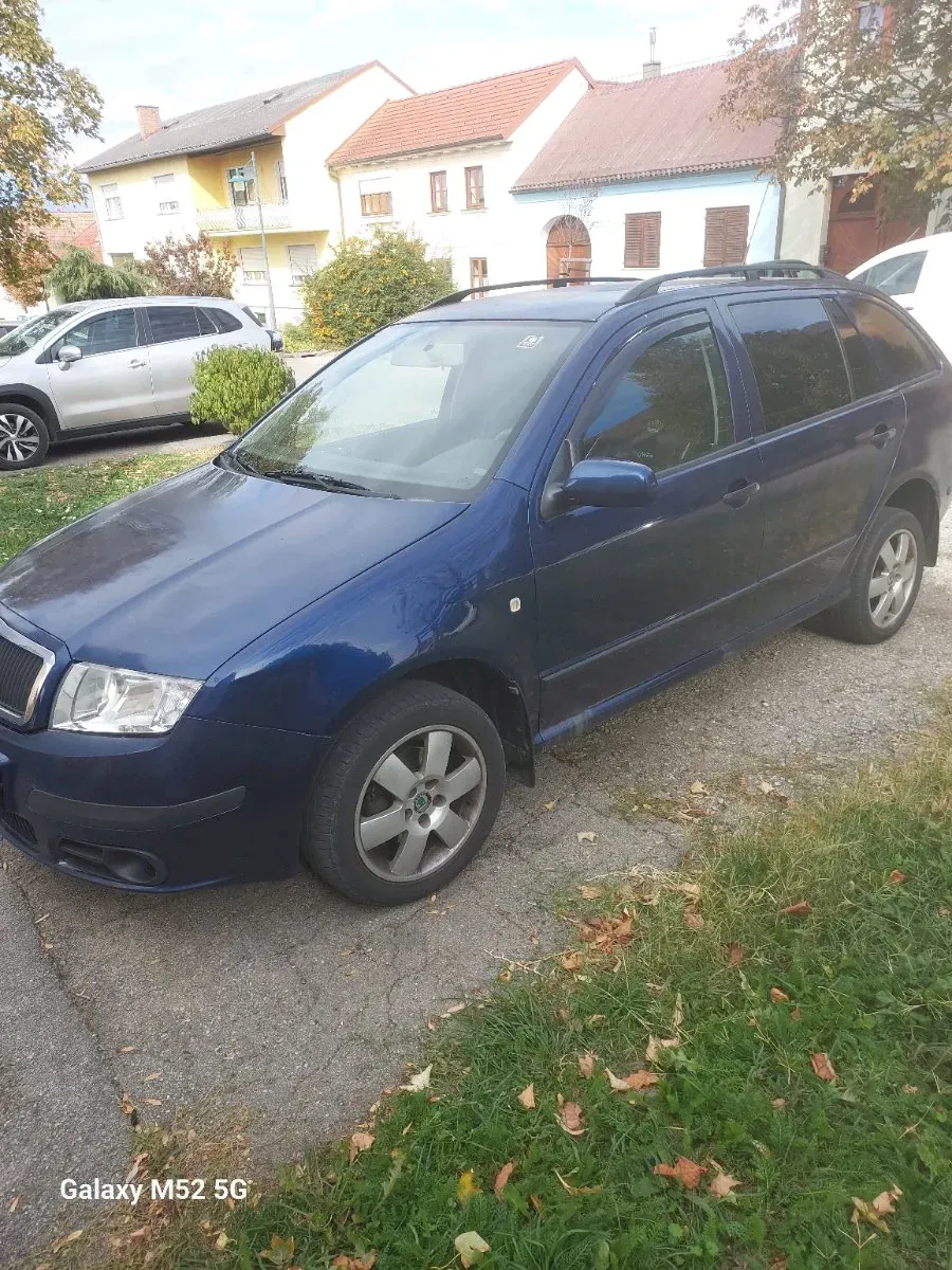 Skoda Fabia 2007 photo 2