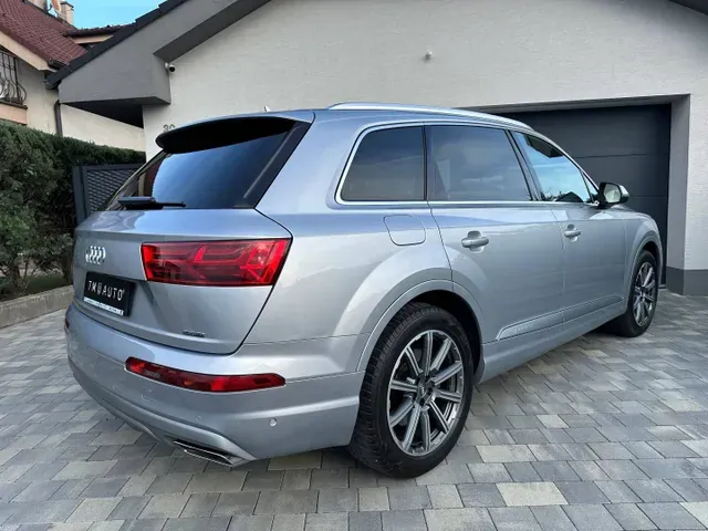 Audi Q7 2017 photo 2