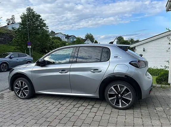 Peugeot 208 2020 photo 4
