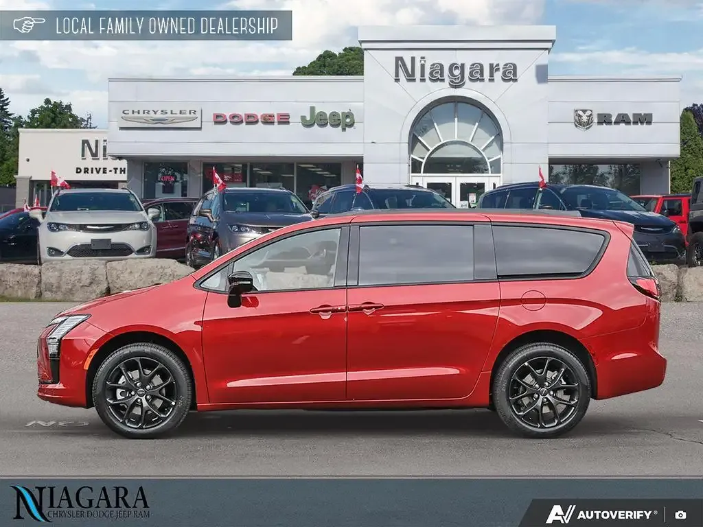 Chrysler Pacifica 2027 photo 3