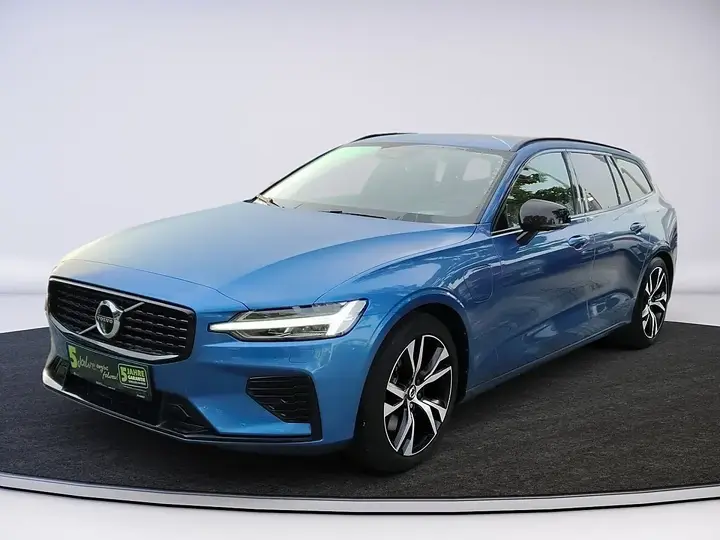 Volvo V60 2021 photo 2