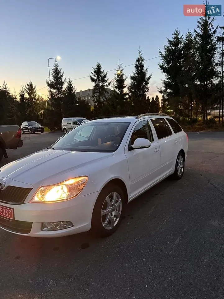 Skoda Octavia 2012 photo 3