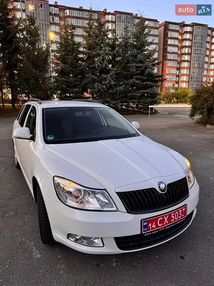 Skoda Octavia 2012 photo 2