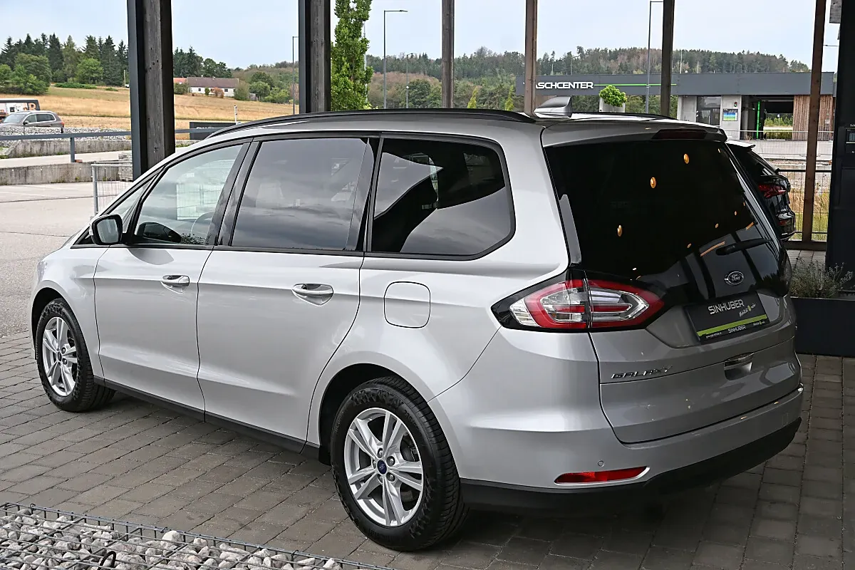 Ford Galaxy 2022 photo 3