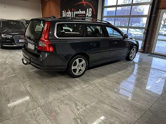 Volvo V70 2011 photo 5